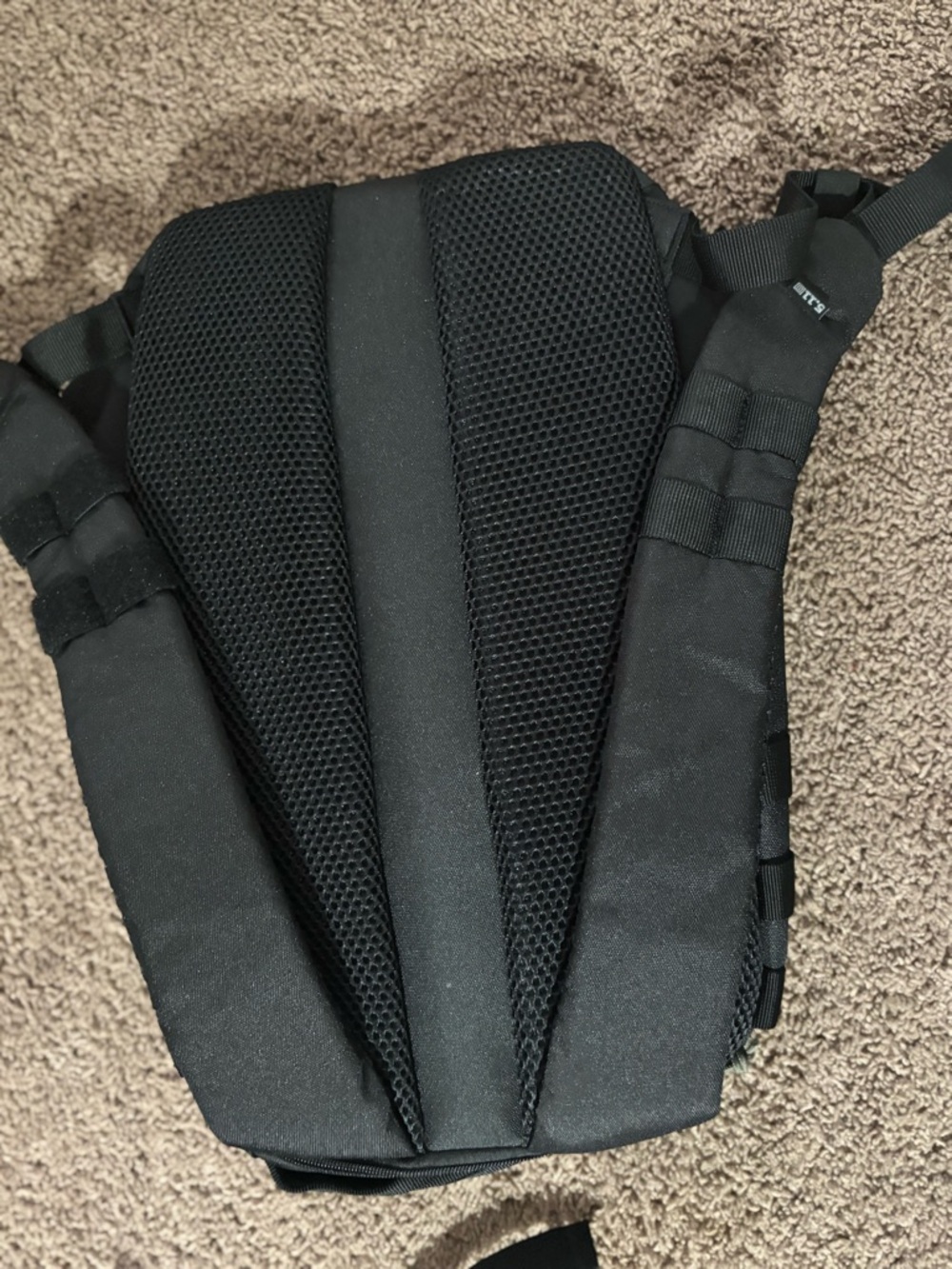 Black Men's Backpack - 511 - Picture 2 of 3